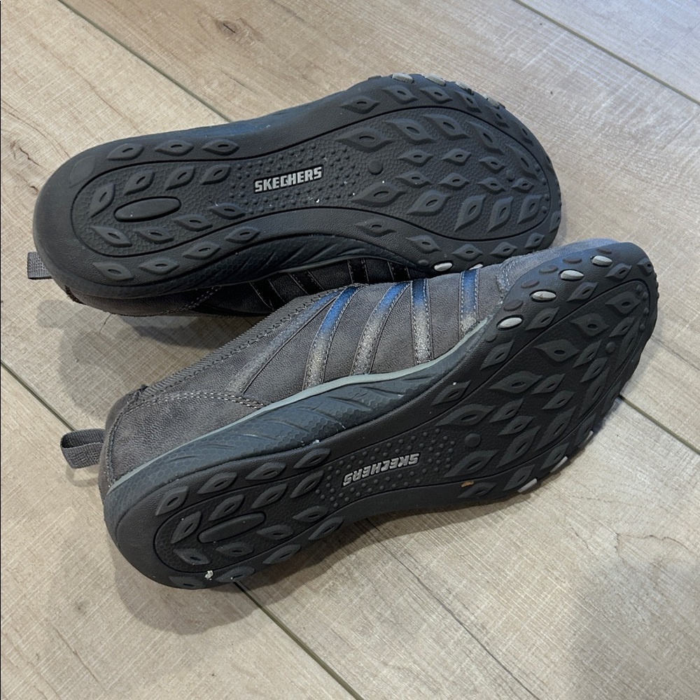 Skechers women's brown grey Slip-On Sneakers size 7 - Picture 3 of 5